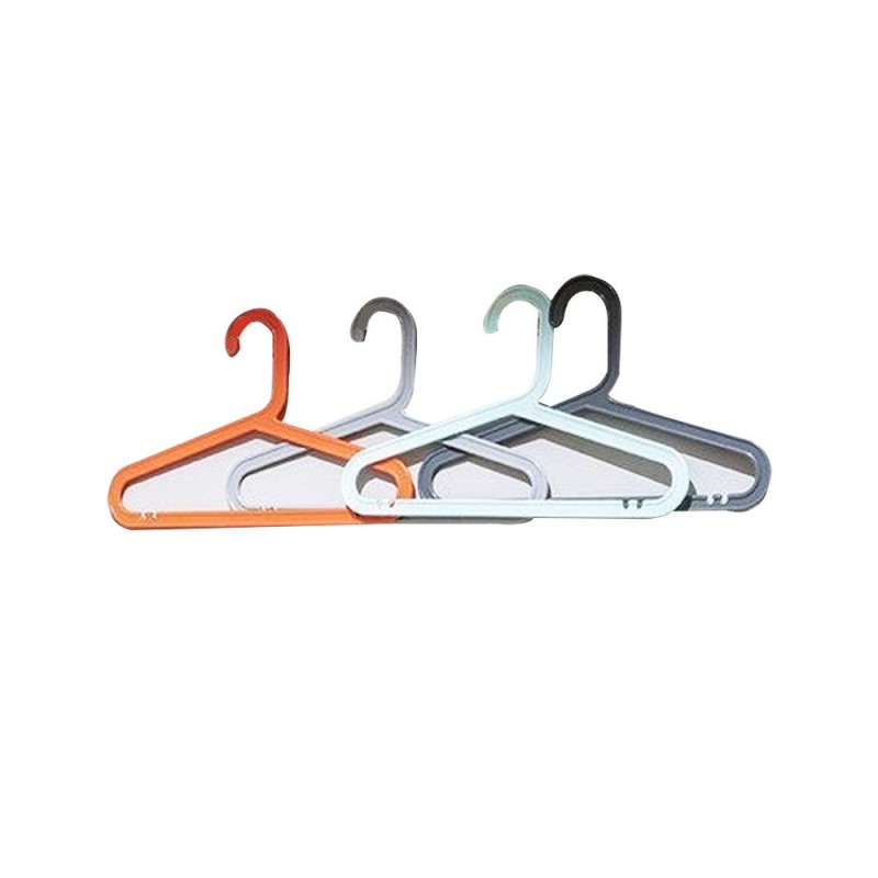 Lot de 4 cintreplastique multicouleur H.20.5 x l.34 x P.1.52 cm