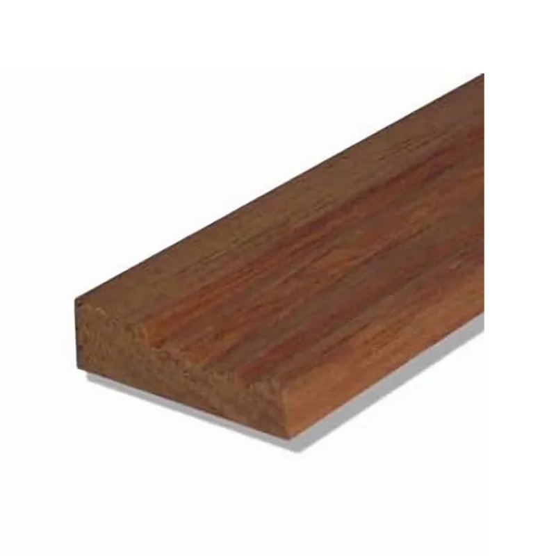 Chambranle en bois rouge