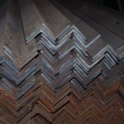 Fer cornière 40x40x3mm L 5,8m  |Sanifer