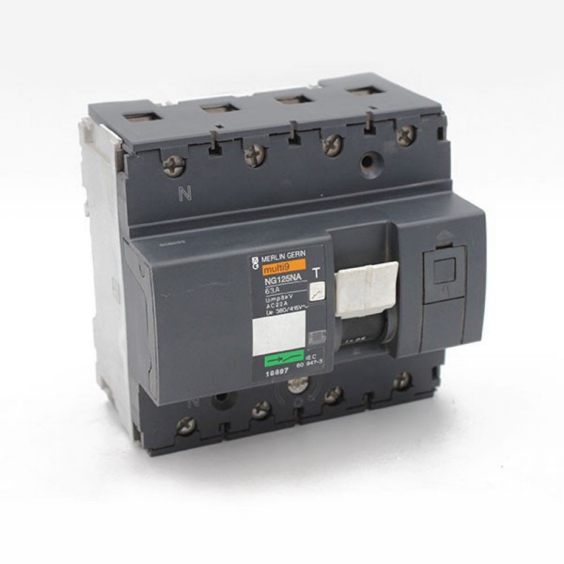 Interrupteur-sectionneur NG125NA 4P 63A