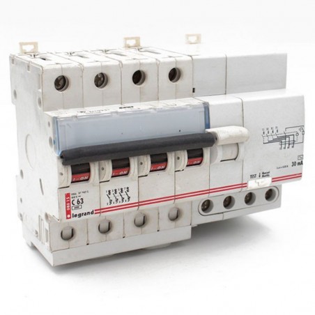 Disjoncteur différentiel monobloc 4P 63A 30mA DX3