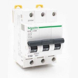 Disjoncteur DT40 3P 32A Courbe C*