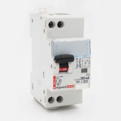 Disjoncteurdifférentiel C32 - 300mA - 1P+N ex-07877
