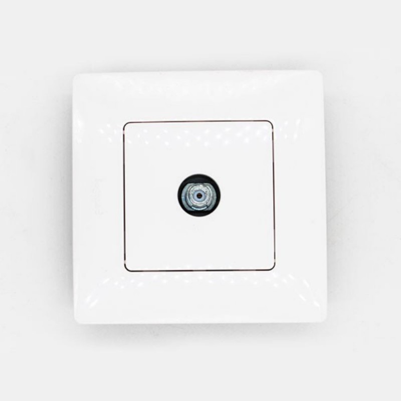 Niloe prise TV type F*