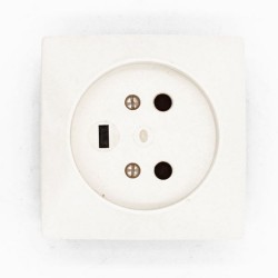 Socleà encastrer2p+t à vis 20A