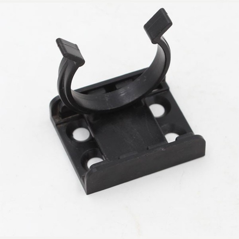 Clip de plinthe à vis pl.noir*