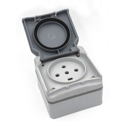 Prise de courant plexo 3P+N+T 20A