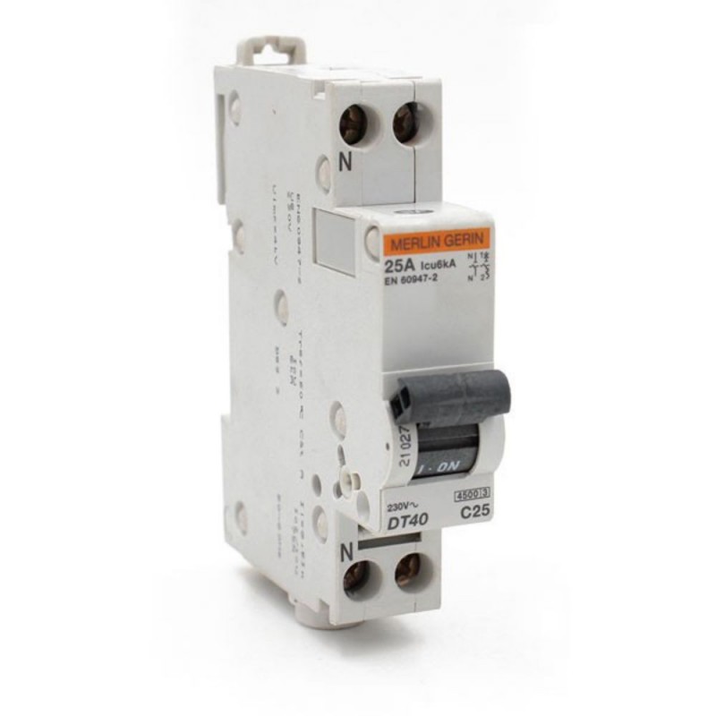Disjoncteur DT40 uni+N 25A Courbe C *