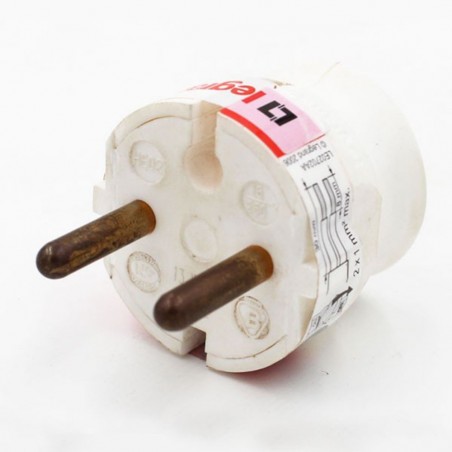 Fiche 2p 16A blanc extra plate