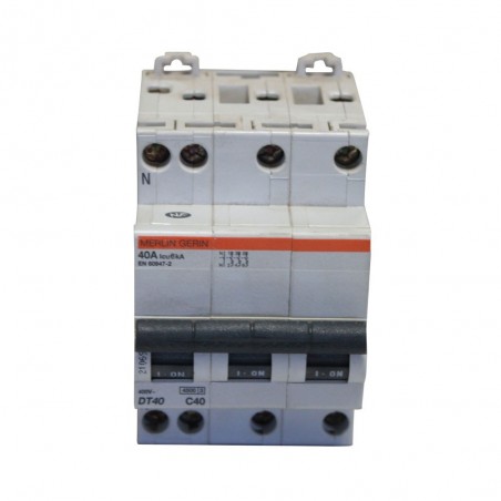 Disjoncteur DT40 3P+N 40A Courbe C