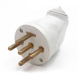 Fiche étanche 32A - 3P+N+T