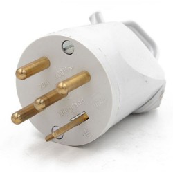 Fiche étanche 20A - 3P+N+T