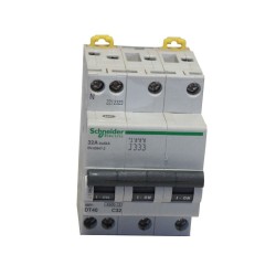 Disjoncteur DT40 3P+N 32A Courbe C