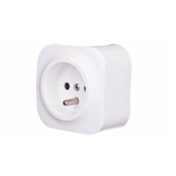 Prise de courant 2P+T avec volets pour la protection enfant